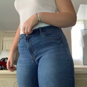 medium wash skinny jeans